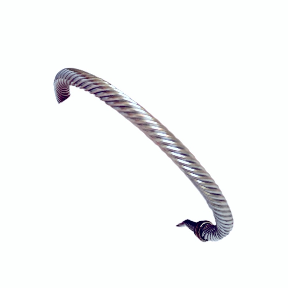 Juvell 18K plated twisted single cable bangle